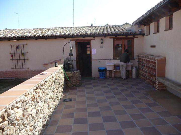 Albergue Estrella Del Camino Fromista Exterior photo