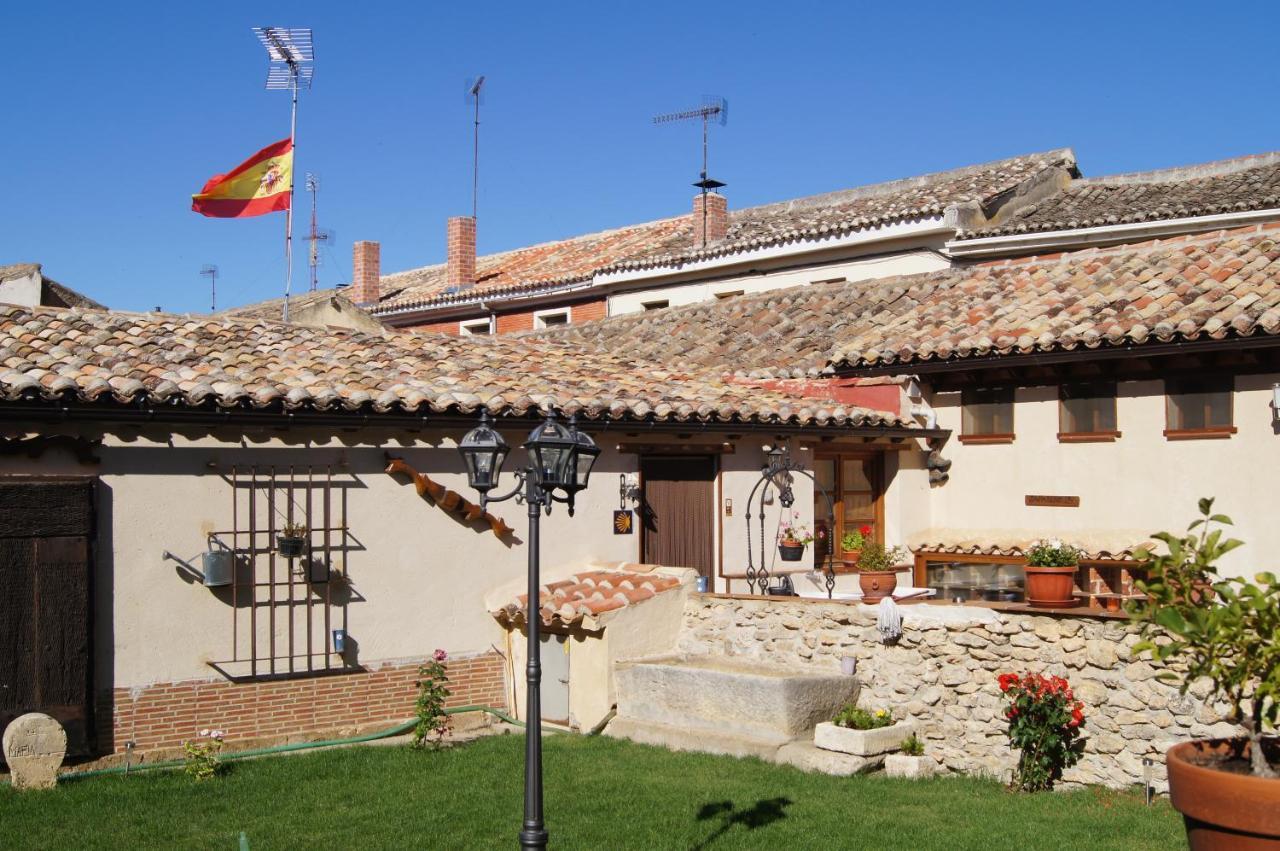 Albergue Estrella Del Camino Fromista Exterior photo